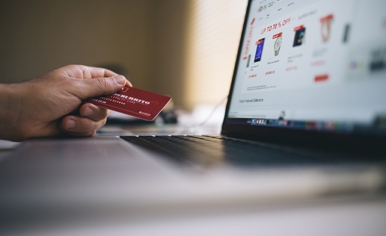 Pirkumiem internetā ar maksājumu kartēm būs augstāka līmeņa aizsardzība