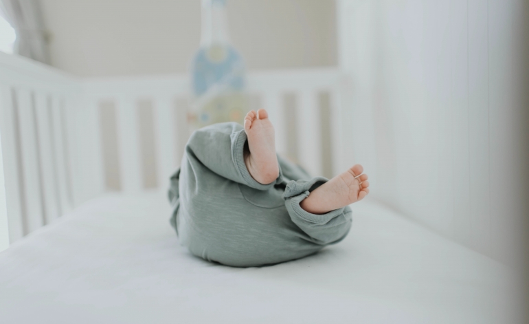 Plāno mainīt vecāku pabalsta izmantošanas kārtību 