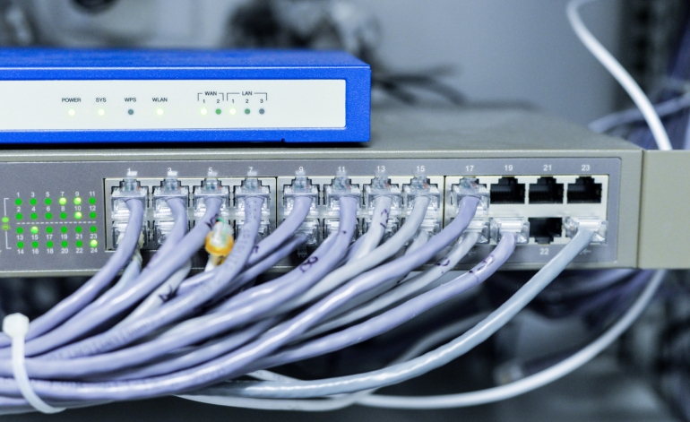 Pieņemts Elektronisko sakaru likums