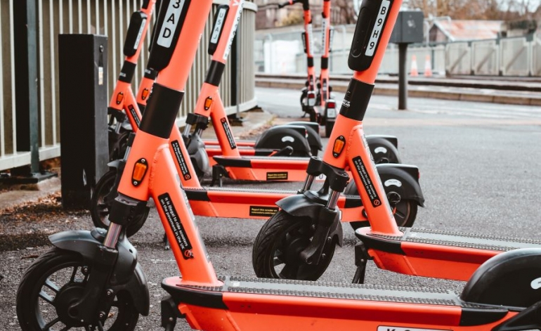 Jauniem automobiļiem tehniskā apskate būs jāveic trīs gadu laikā