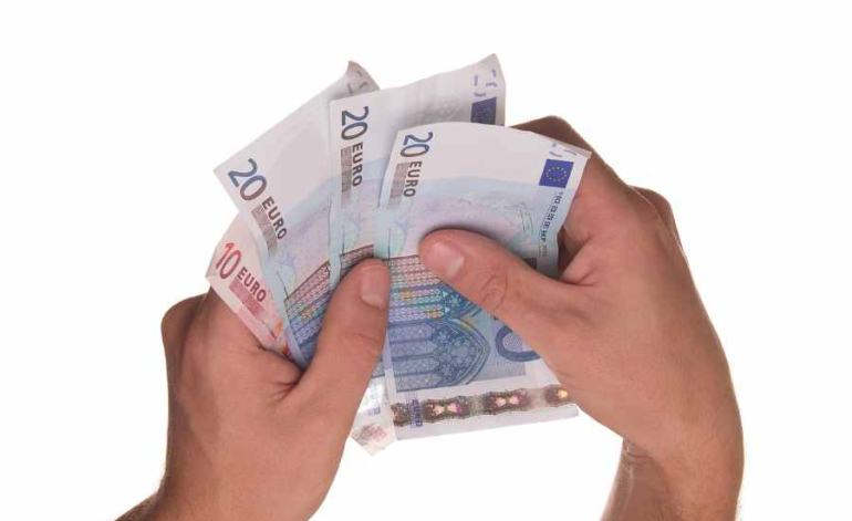 No 2024.gada minimālā alga būs 700 eiro